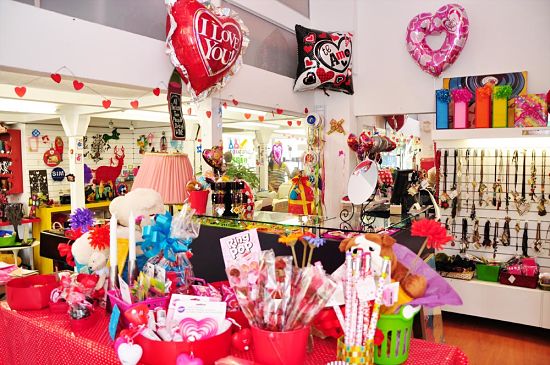 ¿Cuánto se gana en una tienda de regalos? 1 ¿Cuánto se gana en una tienda de regalos?