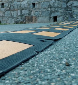 Topes de Velocidad: ¿Cuándo se Justifica su Uso?